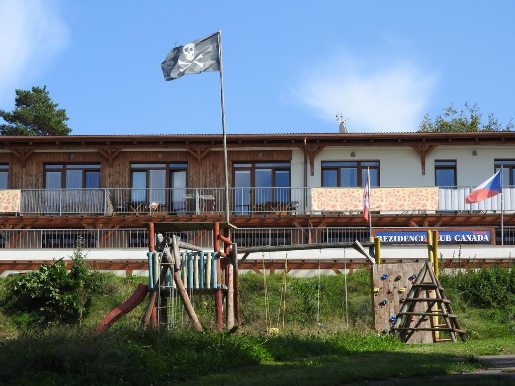 Apartman Lipno 20 リプノ・ナト・ヴルタヴォウ エクステリア 写真